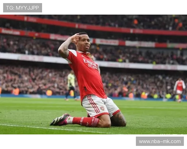 阿森纳高位逼抢战术剖析：热苏斯回撤策应，边卫前压造杀机